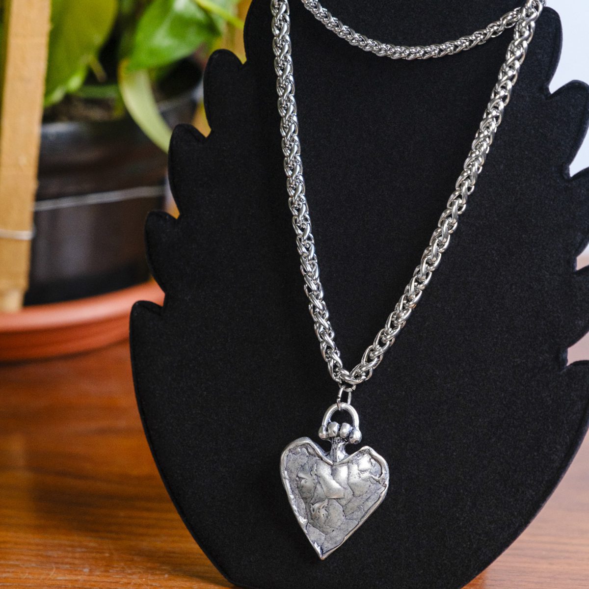 accessori moda collana indossatore