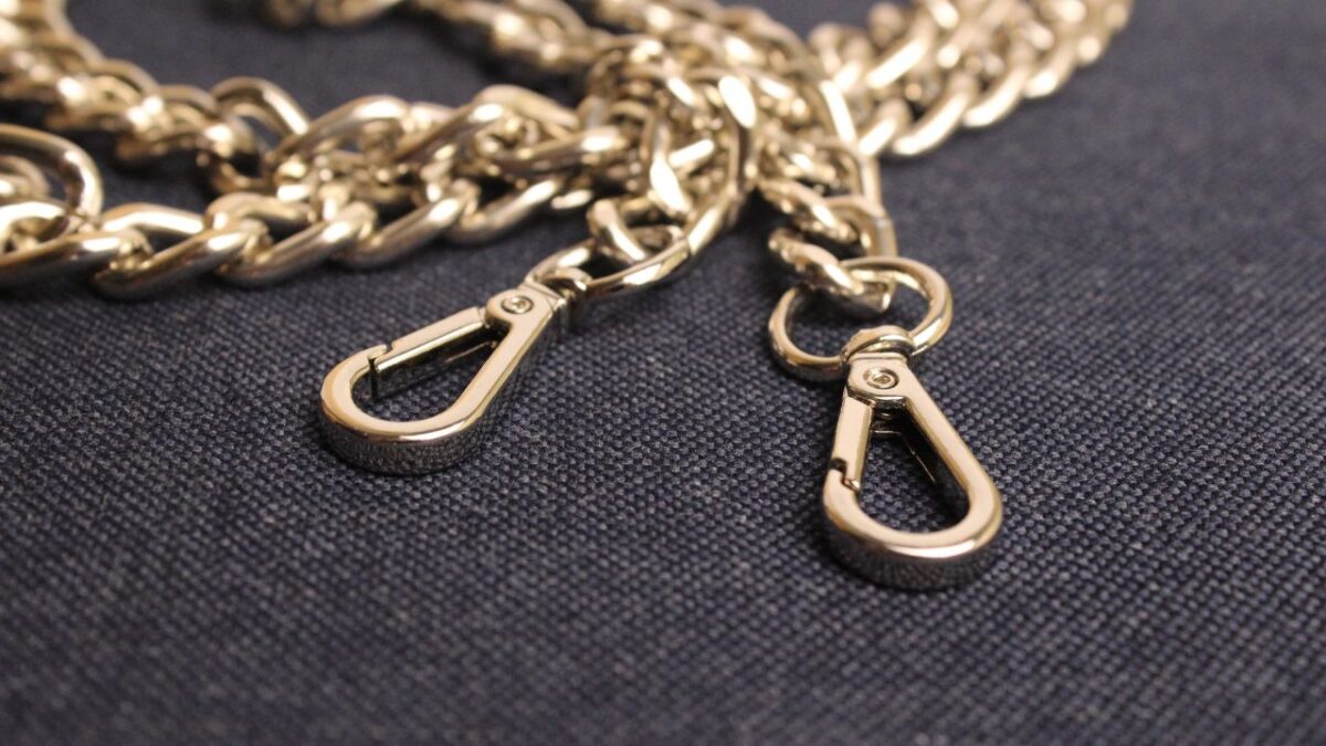 Strong chains for bag straps
