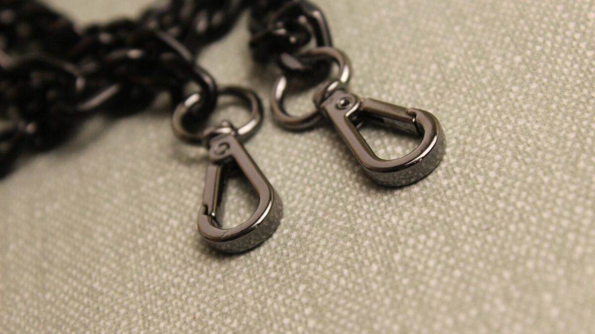 Strong chains for bag straps