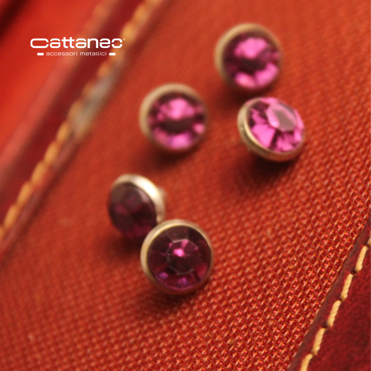 Rivetti decorativi per calzature e accessori