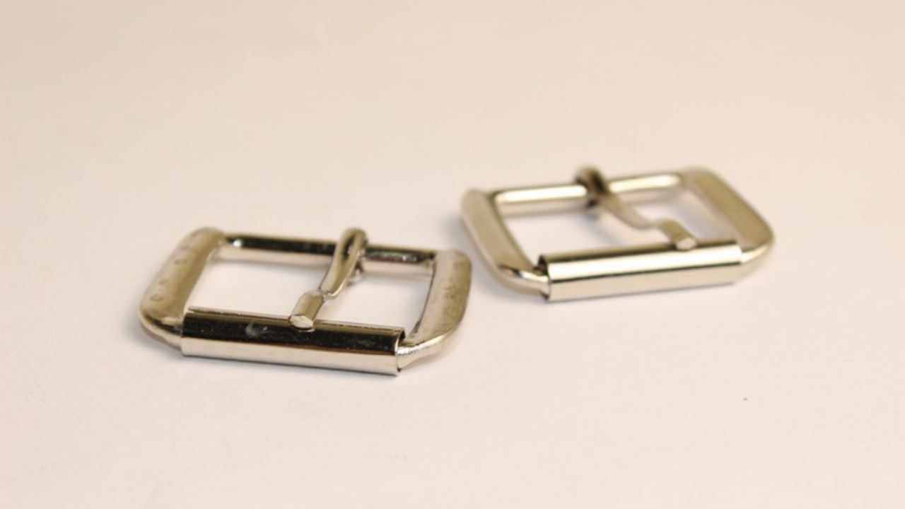 Fibbie metalliche per pelletteria